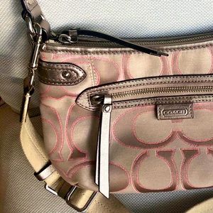 Coach | Daisy Crossbody Convertible Y2K style bag